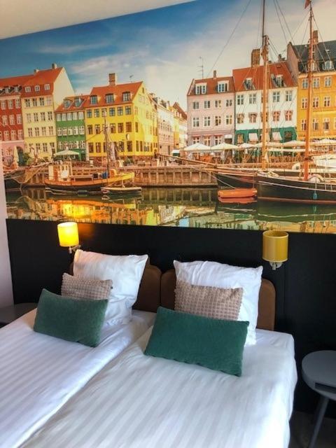 Hotel De Valk Valkenswaard Bagian luar foto