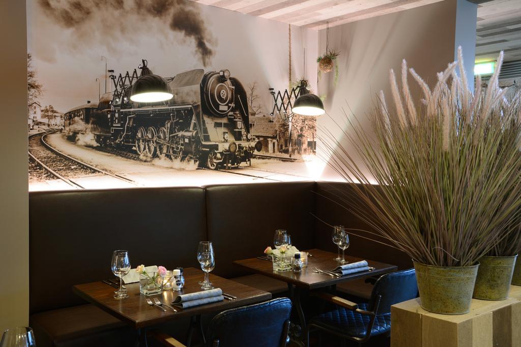 Hotel De Valk Valkenswaard Bagian luar foto