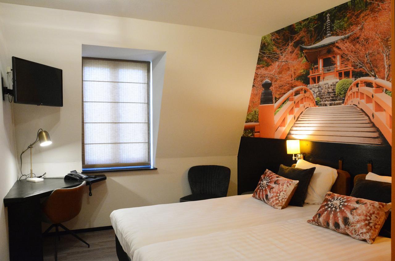 Hotel De Valk Valkenswaard Bagian luar foto